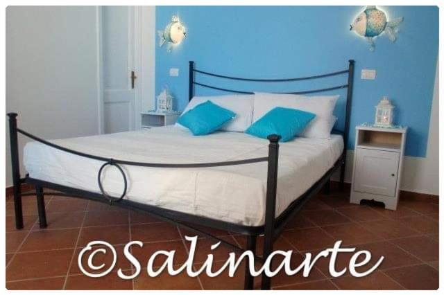 Salinarte Hotell Santa Marina Salina Rum bild