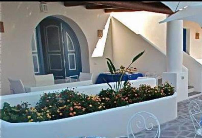 Salinarte Hotell Santa Marina Salina Rum bild