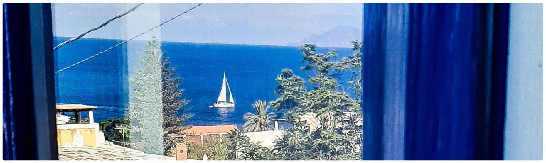 Salinarte Hotell Santa Marina Salina Rum bild