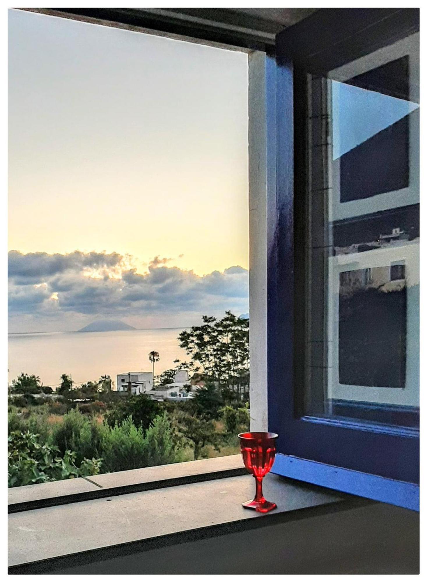 Salinarte Hotell Santa Marina Salina Rum bild