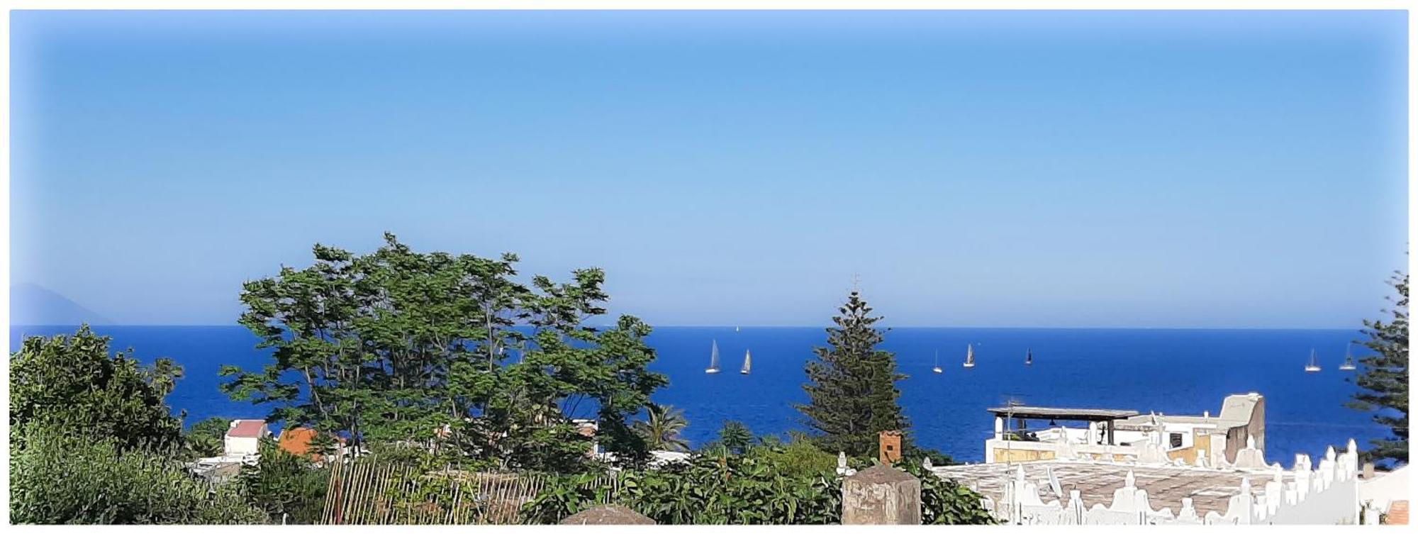 Salinarte Hotell Santa Marina Salina Rum bild
